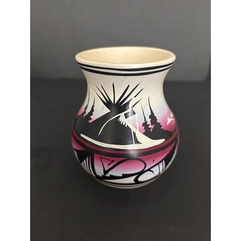 Navajo American Indian Signed Hand Painted Pottery Vase